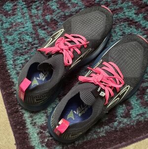 Brooks Womens Running Shoes Size 8.5